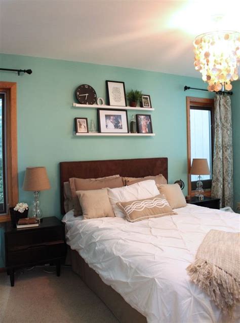 bedroom decor teal|bedroom with teal accent wall.